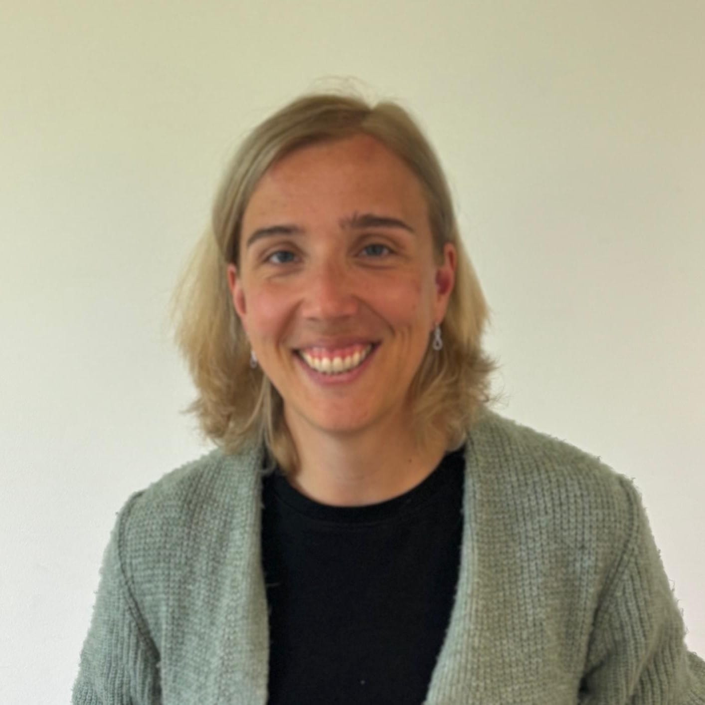 Michelle Ewertz.carré